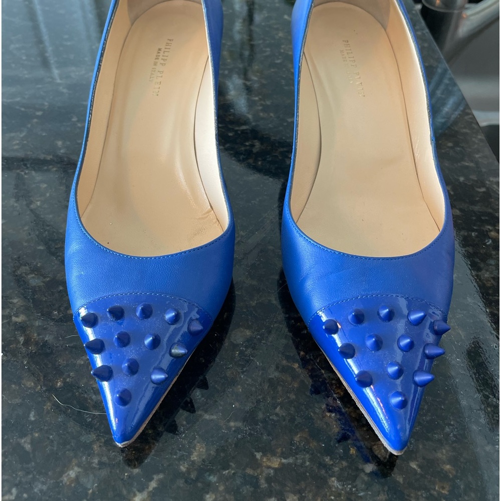 Blue kitten heels with studded toe